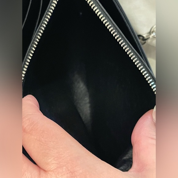 Balenciaga, Black Leather Crossbody w/ Front Closure. Includes Dust Bag. - Picture 7 of 16